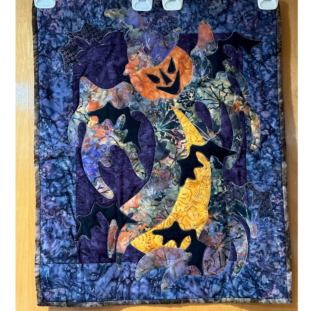 Hand Crafted Quilted Holloween Wall Hanging - 20" x 25"